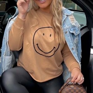Newbury Kustom + Smiley + Embroidered Crewneck + Tan + Size: Medium